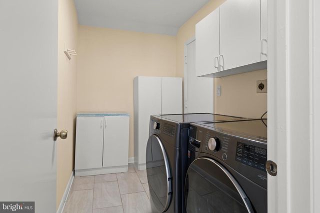 155 THOREAU DR, Plainsboro, NJ 08536