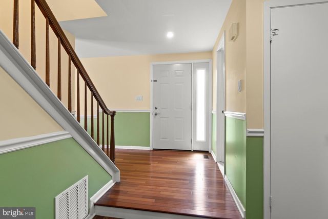 155 THOREAU DR, Plainsboro, NJ 08536