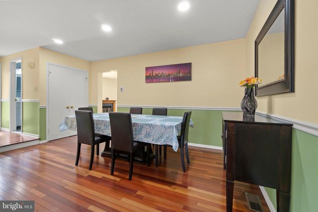 155 THOREAU DR, Plainsboro, NJ 08536