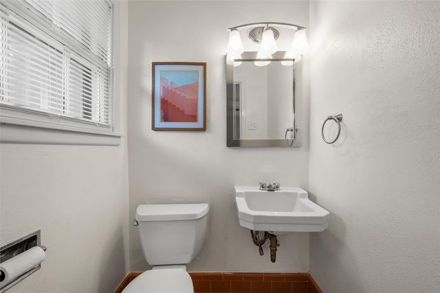 4701 EDMOND Avenue, Waco, TX 76710