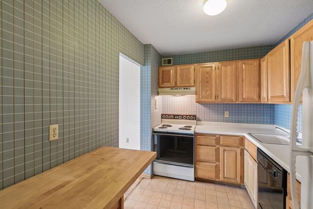 400 Groveland Avenue 1912, Minneapolis, MN 55403