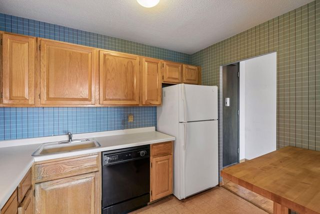400 Groveland Avenue 1912, Minneapolis, MN 55403
