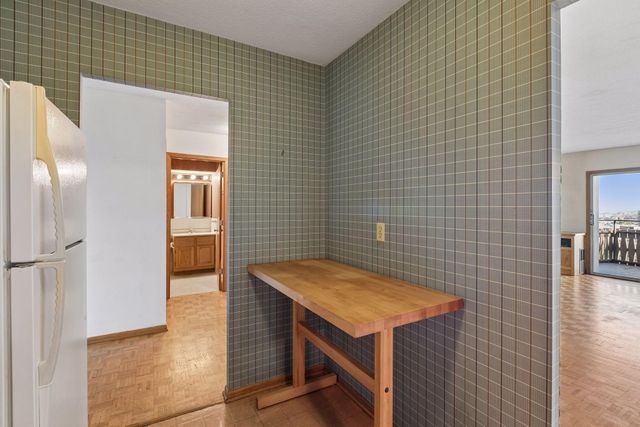 400 Groveland Avenue 1912, Minneapolis, MN 55403