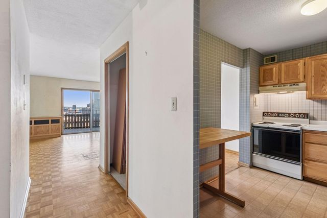 400 Groveland Avenue 1912, Minneapolis, MN 55403