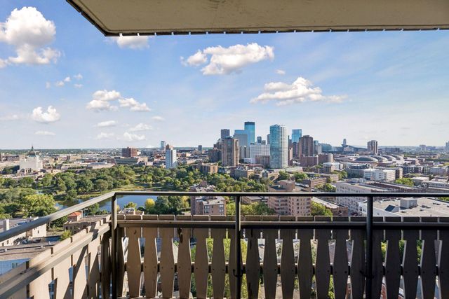 400 Groveland Avenue 1912, Minneapolis, MN 55403