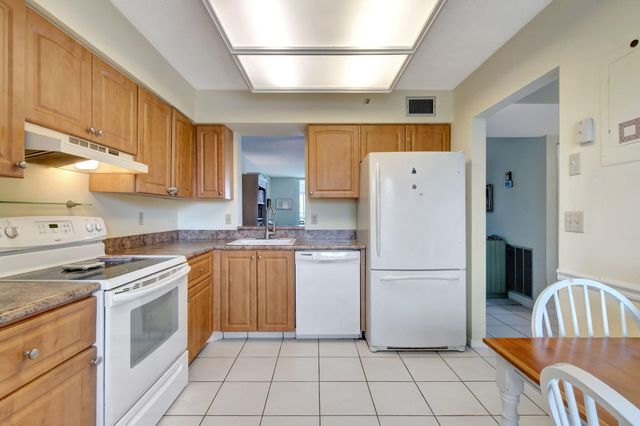 14575 Bonaire Boulevard 402, Delray Beach, FL 33446