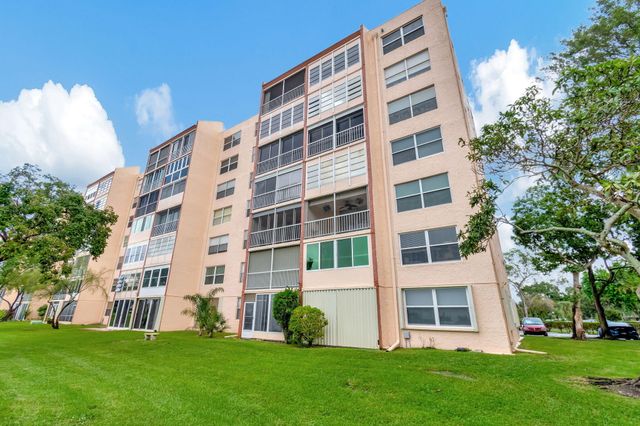 14575 Bonaire Boulevard 402, Delray Beach, FL 33446