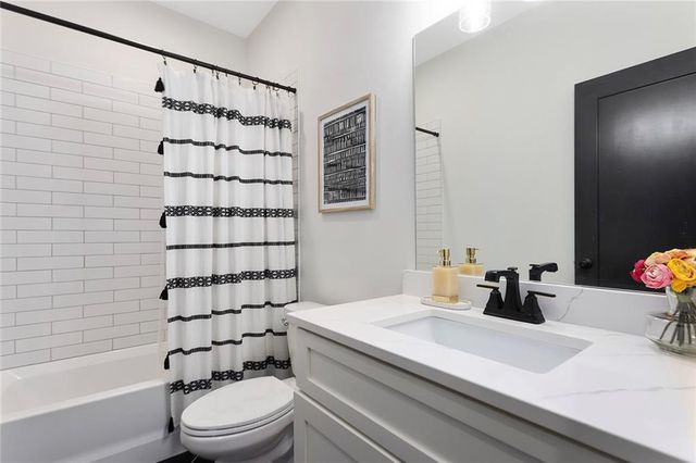 22459 W 87TH Terrace, Lenexa, KS 66227