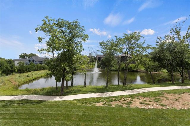 22459 W 87TH Terrace, Lenexa, KS 66227