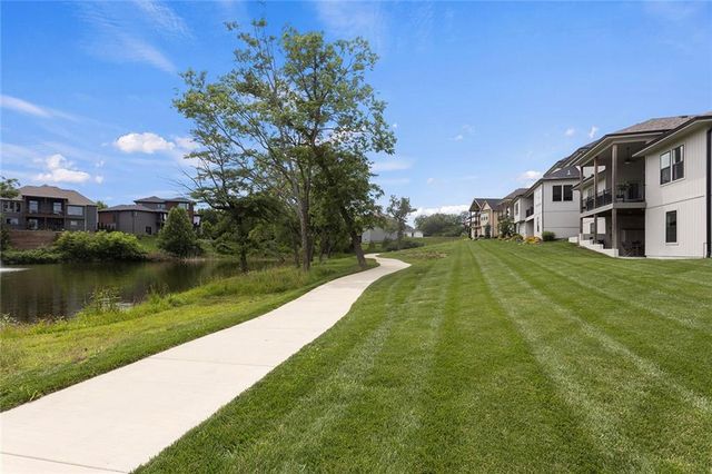 22459 W 87TH Terrace, Lenexa, KS 66227