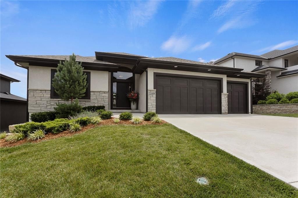 22459 W 87TH Terrace, Lenexa, KS 66227