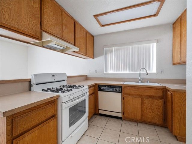 14307 Schooner Dr., Helendale, CA 92342