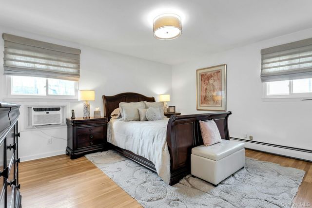 17 Meadowfield, Glen Cove, NY 11542