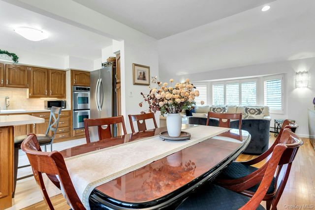 17 Meadowfield, Glen Cove, NY 11542