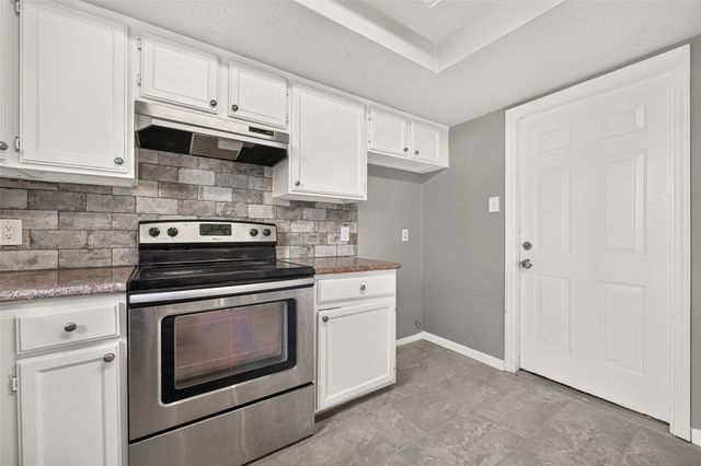 9903 Towne Tower Lane, Sugar Land, TX 77498