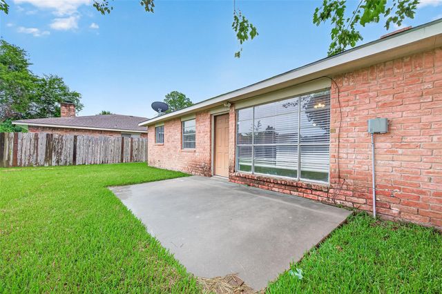 9903 Towne Tower Lane, Sugar Land, TX 77498