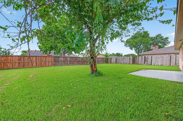 9903 Towne Tower Lane, Sugar Land, TX 77498