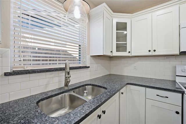 2300 NW 49th Street, Oklahoma City, OK 73112