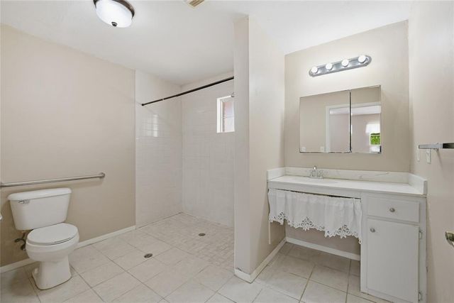 2300 NW 49th Street, Oklahoma City, OK 73112