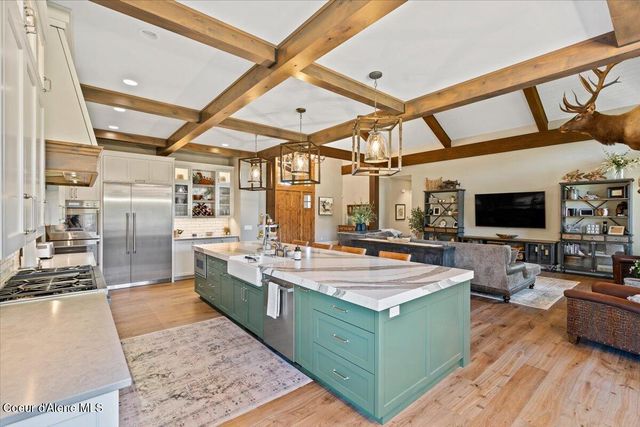 8236 E SCOUT TRAIL RD, Athol, ID 83801