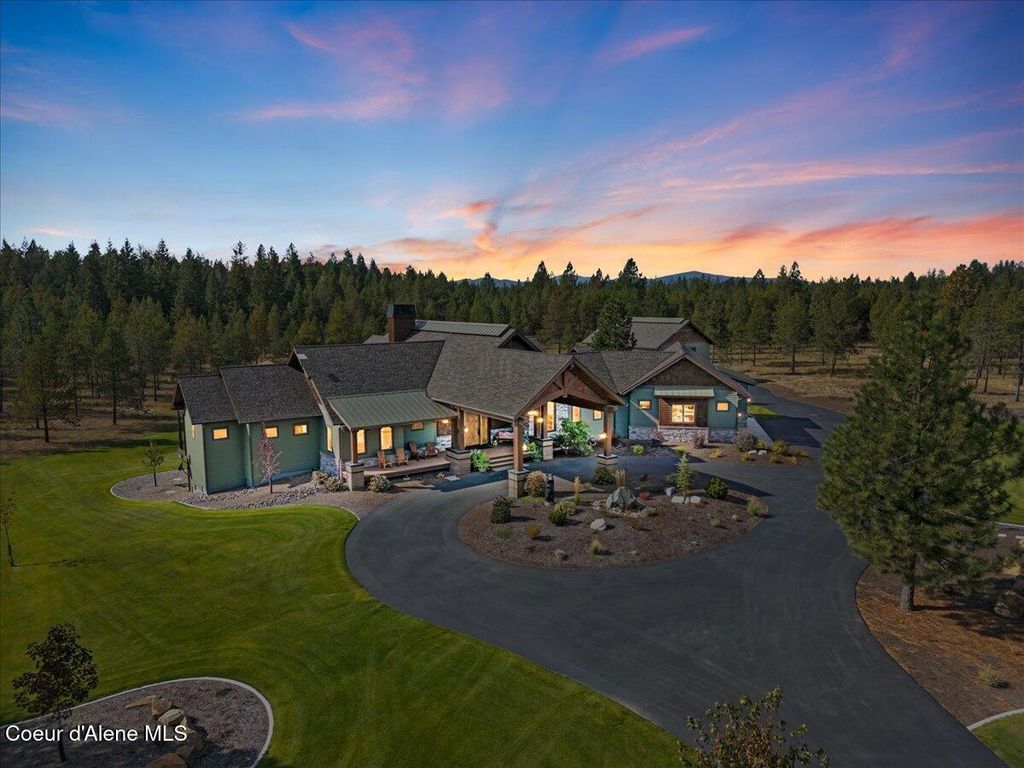 8236 E SCOUT TRAIL RD, Athol, ID 83801