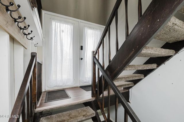 6715 Denbridge Drive, Sylvania, OH 43560