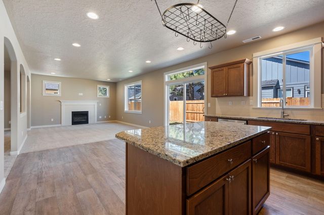 683 N Willitts Street, Sisters, OR 97759