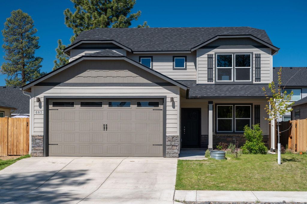 683 N Willitts Street, Sisters, OR 97759