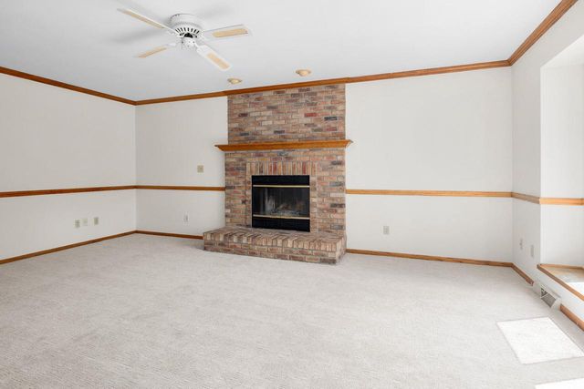 21840 Doneswood DRIVE, Waukesha, WI 53186