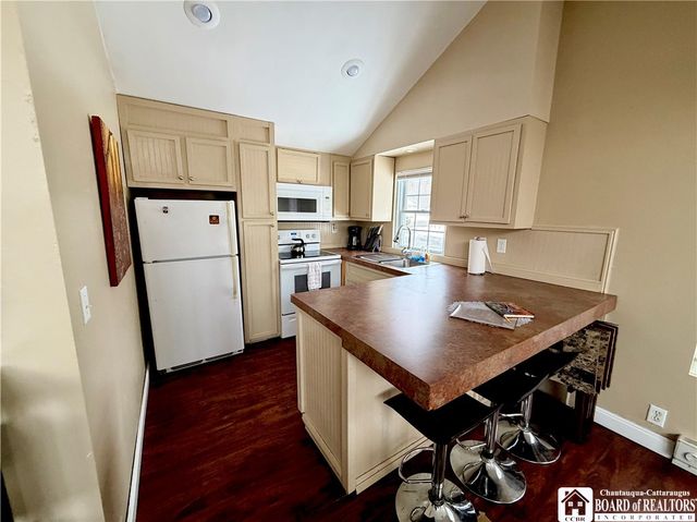 8386 Route 5, Westfield, NY 14787