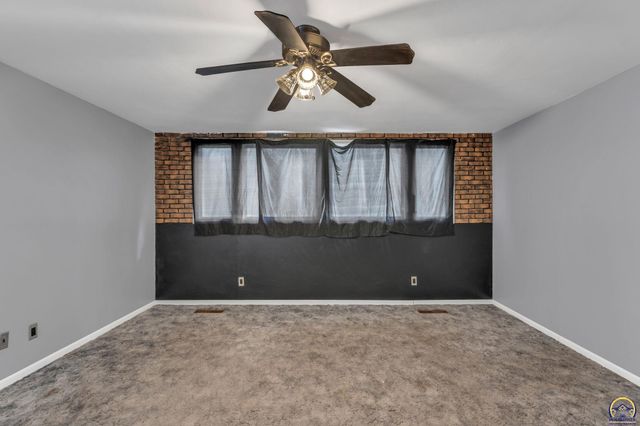 1401 SW Cornwall ST, Topeka, KS 66611