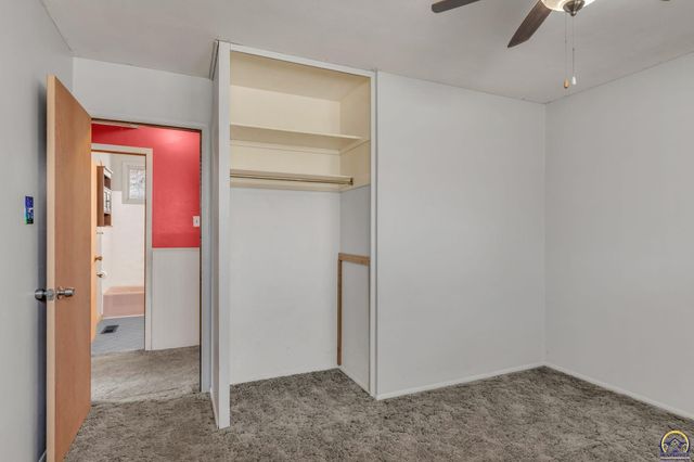 1401 SW Cornwall ST, Topeka, KS 66611