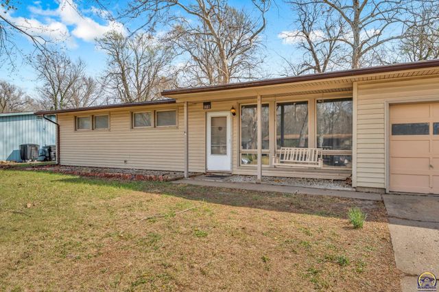 1401 SW Cornwall ST, Topeka, KS 66611