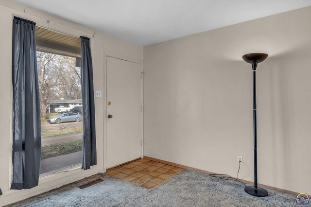1401 SW Cornwall ST, Topeka, KS 66611