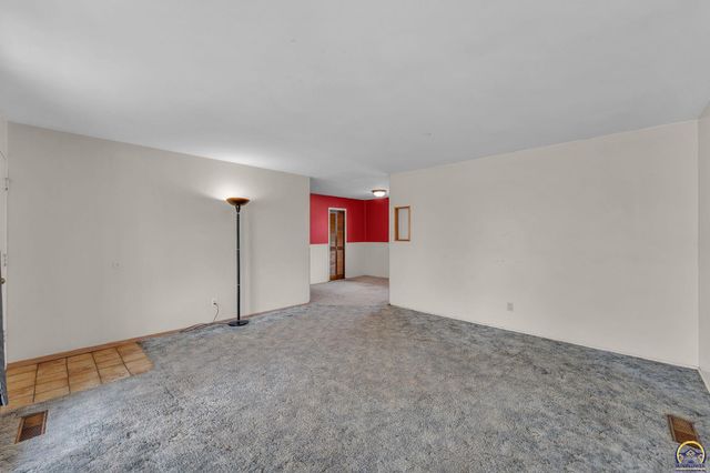 1401 SW Cornwall ST, Topeka, KS 66611