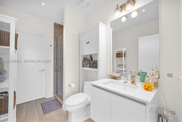 1600 SW 1st Ave 802, Miami, FL 33129