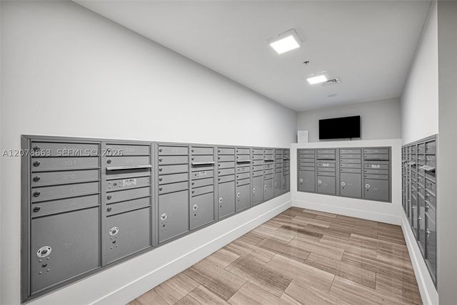 1600 SW 1st Ave 802, Miami, FL 33129