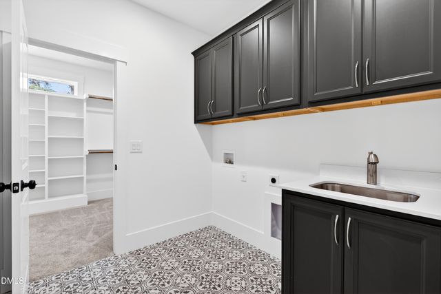 1625 N Main Street, Holly Springs, NC 27540