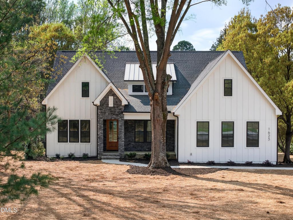 1625 N Main Street, Holly Springs, NC 27540