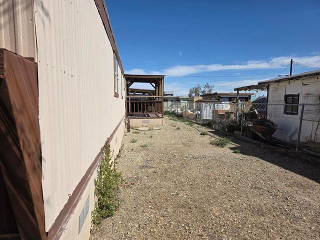 9554 Avenue E, Bombay Beach, CA 92257