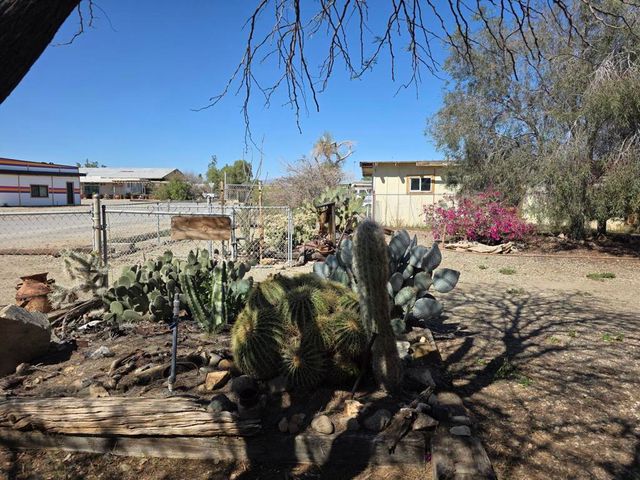 9554 Avenue E, Bombay Beach, CA 92257