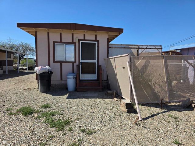 9554 Avenue E, Bombay Beach, CA 92257