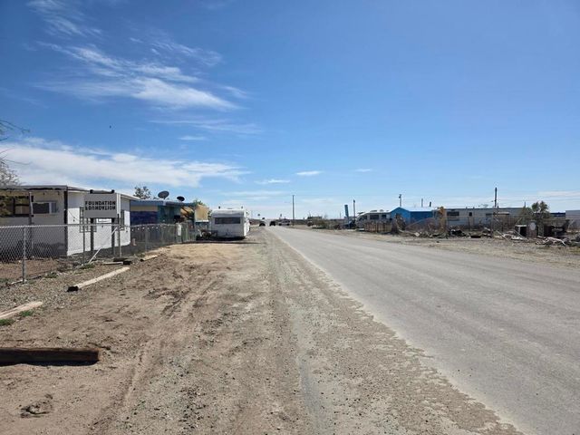 9554 Avenue E, Bombay Beach, CA 92257