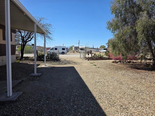 9554 Avenue E, Bombay Beach, CA 92257