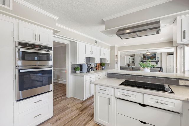 443 E Gaywood Drive, Houston, TX 77079