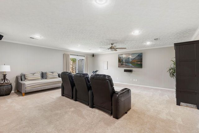 443 E Gaywood Drive, Houston, TX 77079