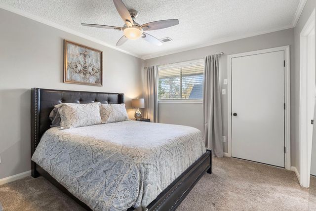 443 E Gaywood Drive, Houston, TX 77079