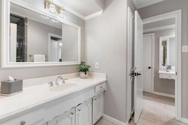 443 E Gaywood Drive, Houston, TX 77079