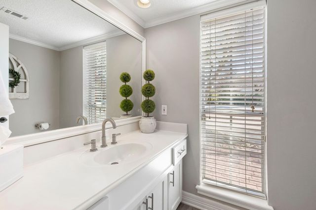 443 E Gaywood Drive, Houston, TX 77079