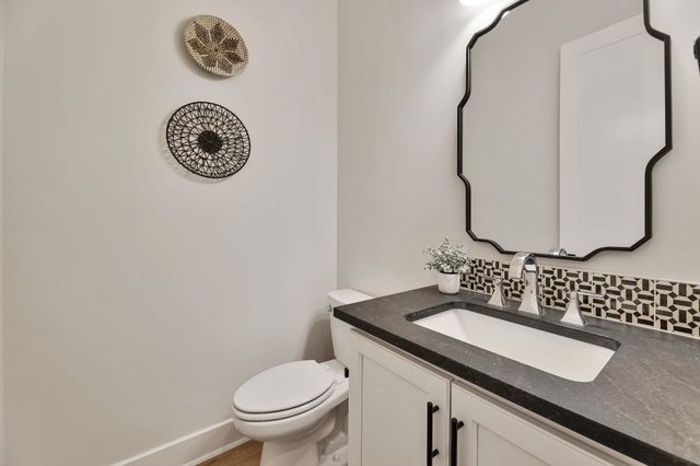 832 N Speyside Cir, Andover, KS 67002